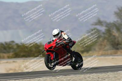 media/Dec-01-2025-Moto Forza (Mon) [[2daa91e15f]]/1-Advanced Group/Session 3 Turn 3 Exit Bump Pans/